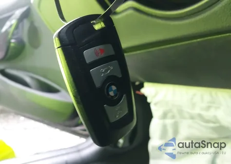 2018 BMW 320 I from USA, damaged, VIN WBA8A9C59JAH14314